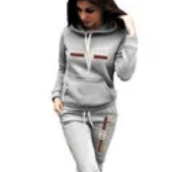 Two piece sweatsuits. - Picture 6 of 8